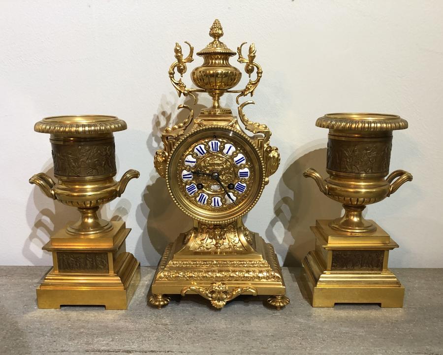 Clocks & Watches