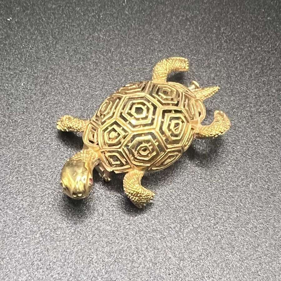 Tortoise Gold Brooch