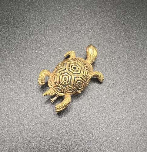 Tortoise Gold Brooch