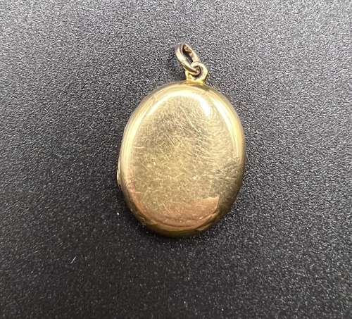 15ct Gold Locket