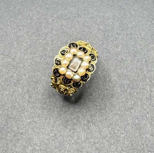 Early Victorian Memorial Ring