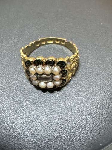 Early Victorian Memorial Ring