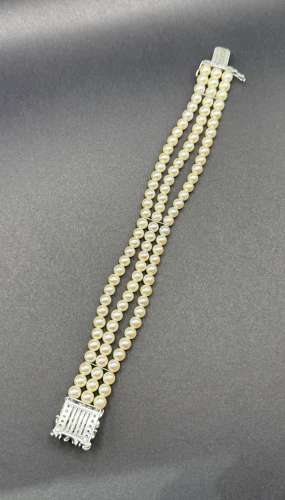 Pearl Bracelet