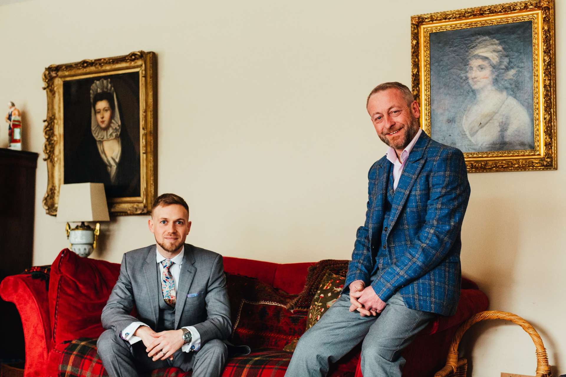 Henry Nicholls Antiques Ltd